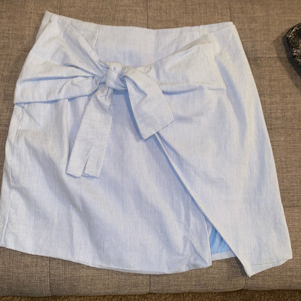 Vestique boutique blue skirt NWT